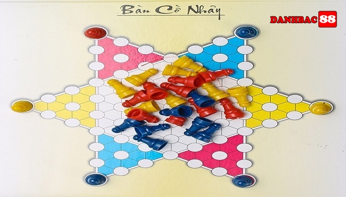 cách chơi cờ nhảy 3 người