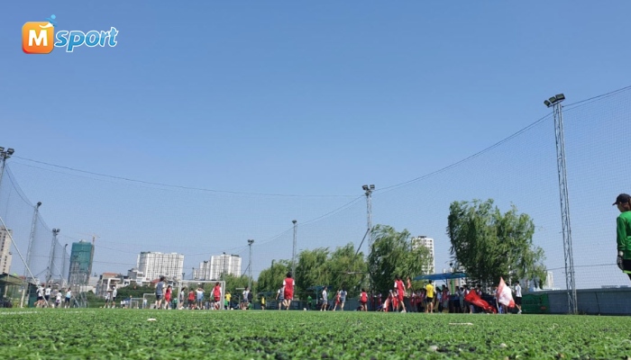 sân bóng đá Đầm Hồng 2