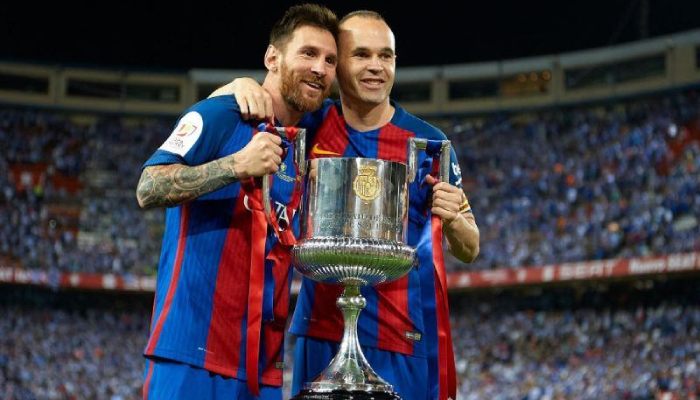 cầu thủ chơi bóng nhiều nhất với Messi
